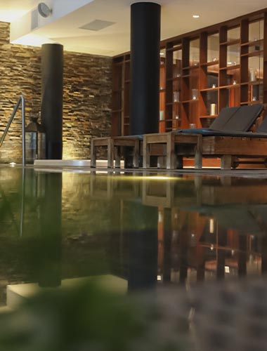 Piscina climatizada de Hotel Cottage Puerto Buceo